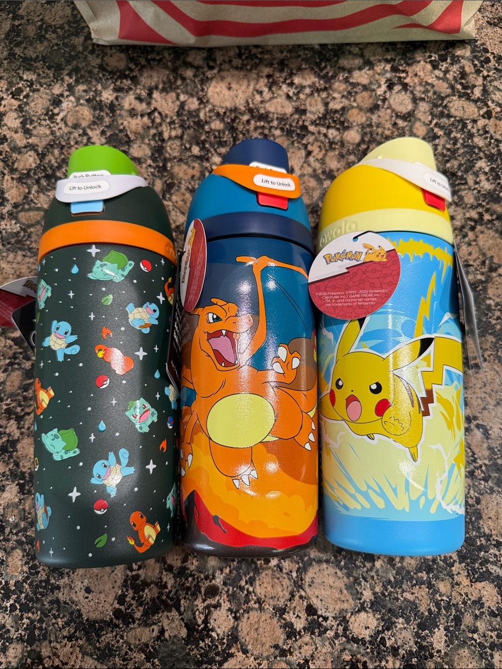 Pokémon owala - Pikachu & Charizard Designs (Yellow, Orange, Blue, Green)